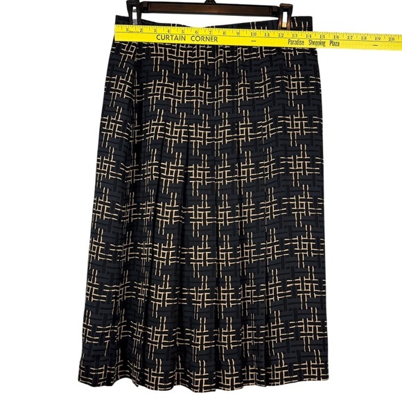 CARLISLE 100% Silk Skirt, A Line/Pleated, High Waist Skirt, Size 16 - Picture 3 of 7